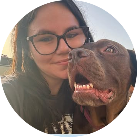 Michaela, veterinary nurse and sitter